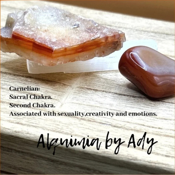 Carnelian Orange Jade Crackled Quartz beaded bracelet/brass/colorful - Picture 4 of 5